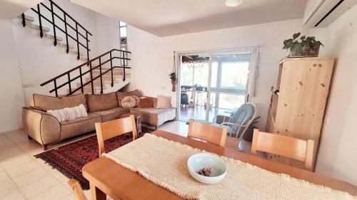 A magical house on the mountain of Galilee ! in Hararit