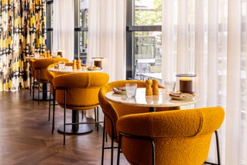 Ресторант, TRIBE Den Haag Centraal in Хага