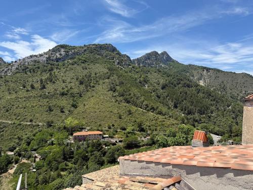 Studio with sea and mountain view in Sainte-Agnes