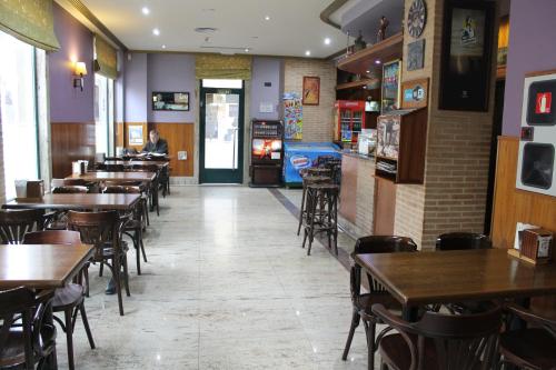Bar/ Salón, Hotel El Castillo in Ponferrada