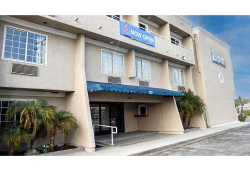 Motel 6 Azusa, CA – Azusa, CA