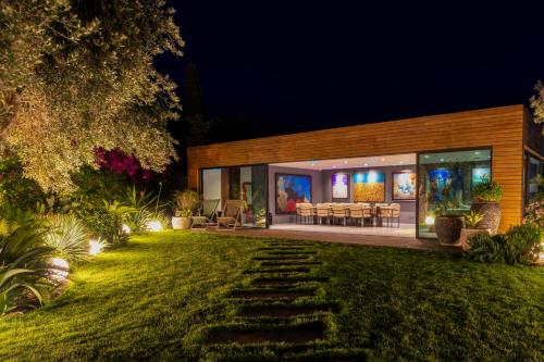 Mavilu Luxury Hotel in โอมูร์ชา