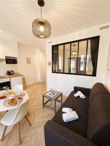 Écrin Prestige, T2, 4P, AC, Cœur du Vieil Antibes