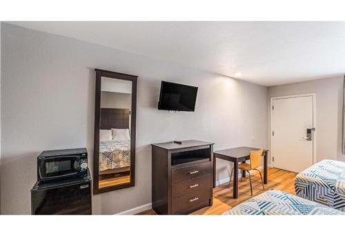 Motel 6 Dallas, TX – Dallas, TX