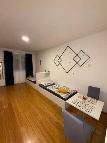 Offline City Apartment - image 2