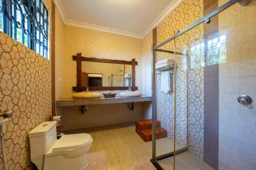 Tan-Swiss Inn Room Type - Deluxe Twin Room