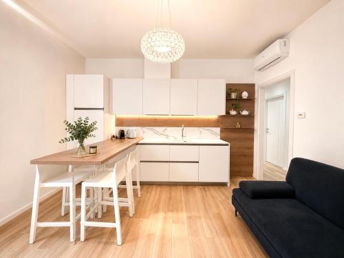 Riviera Suite - A piedi dal lago & Vittoriale