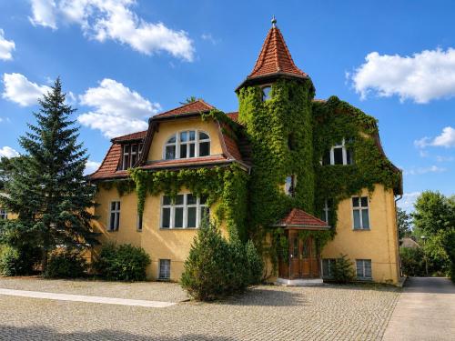 Villa am Peetzsee Unterkunft am See in Grünheide mit Parkplatz, Self Check-in, Küche, WLAN, Nähe Tesla Berlin in Schlangenluch, Deutschland