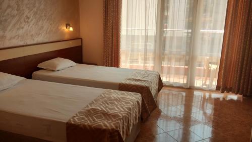 Sunny Flower Family Hotel 4