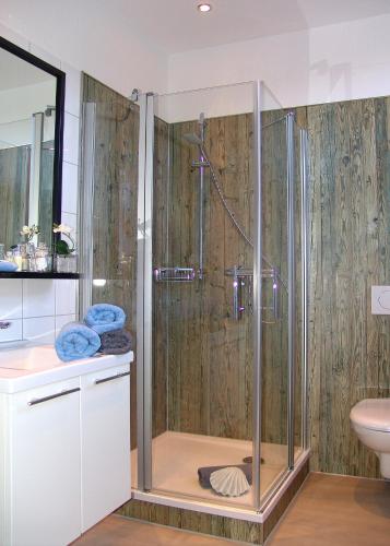 Hotel Garni Landhaus Uttum - image 2