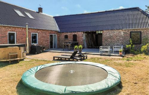 Viesnīcas āriene, Pet Friendly Home In Tim With Sauna in Tim