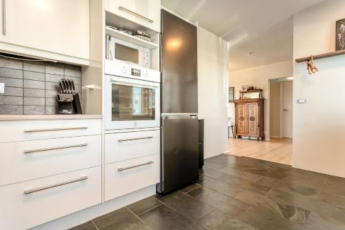 Spacious 4BR Family Home near Reykjavík and Grótta (Spacious 4BR Family Home near Reykjavik and Grotta) in Seltjarnarnes