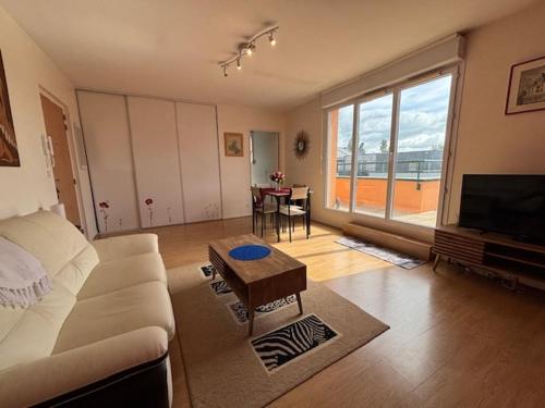 Le Colombier, 1-bedroom apartment with terrace and private parking