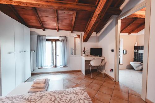 Black Paradise B&B in Soliera