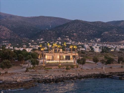 Pelagos Seaside Suites