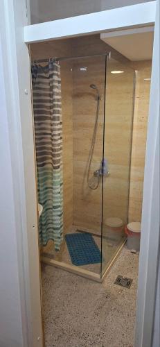 Oasis Apartment - image 4
