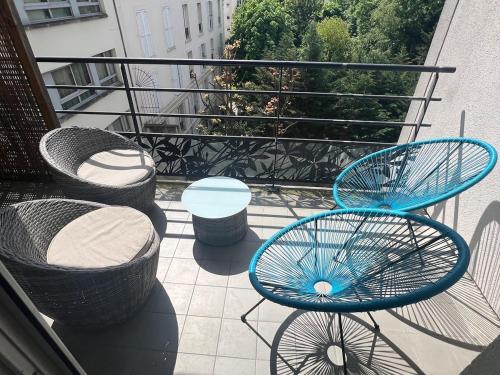 Buttes-Chaumont appartement 2 pièces et terrasses