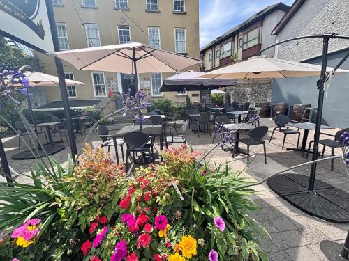 . Baileys Hotel Cashel
