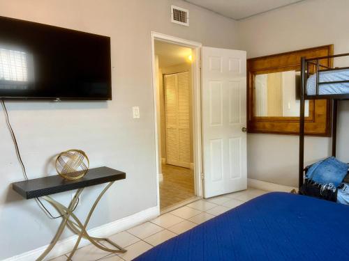 Stay at Coral Gables - image 3