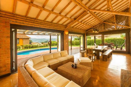 Peldbaseins, Decameron Panaca in Quimbaya