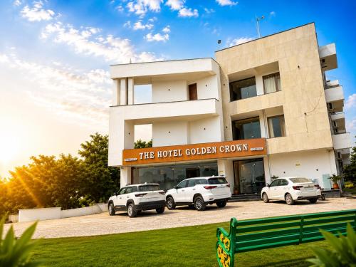 The hotel golden crown