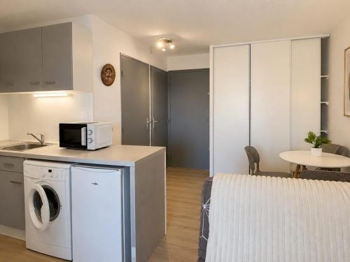Appartement cosy 2 pièces avec WIFI, terrasse Ouest, 50m plage et commerces - Canet Sud - FR-1-748-21