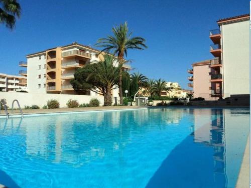 Appartement 2 pièces avec terrasse à Sainte-Maxime - FR-1-780-86