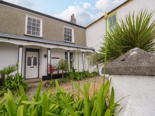 1 Dormer Villas - Portscatho