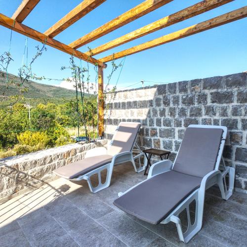 View, Lustica Stone Villa by V&J - Historic House with Exclusive Beachfront Sunbeds in Mirista