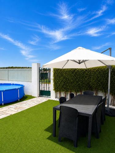 設施, Sesimbra beach house in 哥多維亞