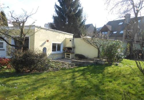 Villa Les Peupliers in Evere
