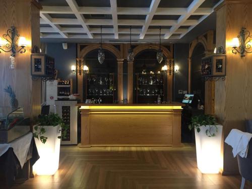 Hotel Mustang in คอมบินัต