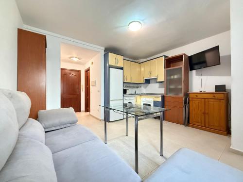 Aljaima III City Center & Beach Apartment