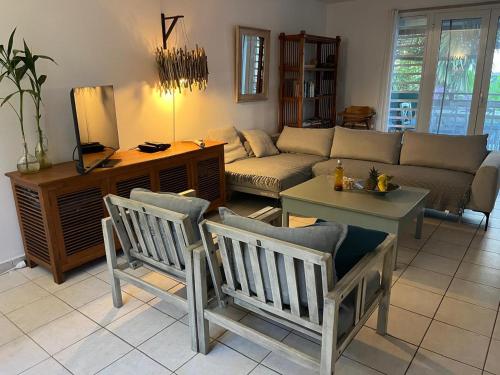 Charmante villa avec acces direct a la mer in Plessis-Nogent