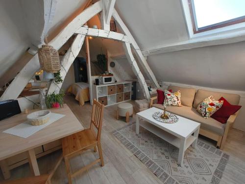 Quiet Riverside Apartment