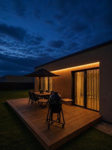 8 miegamų vietų SOLUNA vila šalia Klaipėdos (8 miegamu vietu SOLUNA vila salia Klaipedos) in Sendvario