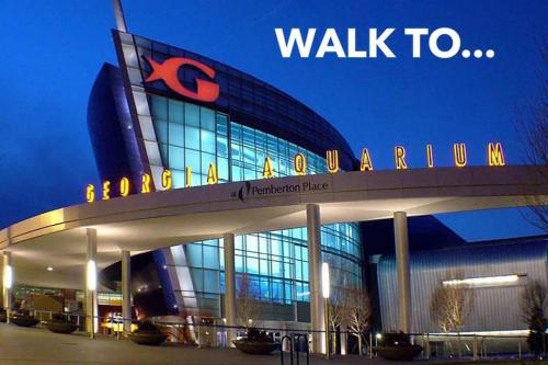 Short Walk to Downtown Attractions - image 3