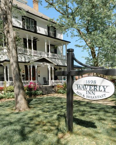 1898 Waverly Inn