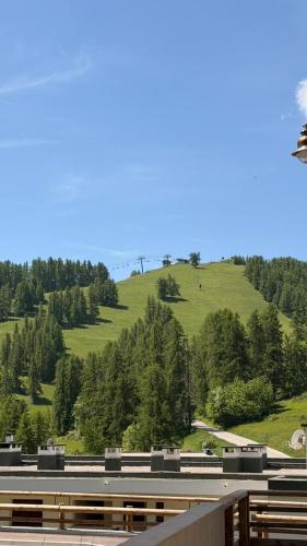 VALBERG Val d azur 2 p aux pieds des pistes avec piscine garage