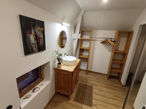 Maison entière 6 pers avec vue panoramique sur le château de Beynac (Maison entiere 6 pers avec vue panoramique sur le chateau de Beynac) in Castelnaud-la-Chapelle