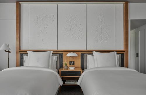 2 double beds