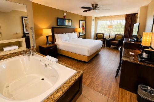 Isle of Capri Casino Hotel Boonville & Casino - A Caesars Rewards Destination in Boonville (MO)