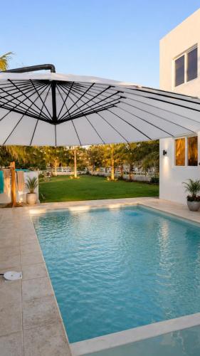 Serena Exclusive near the sea with private Pool in Monterrico