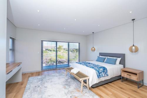 The Range View Villa in Langebaan Country Estate