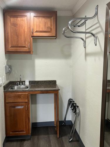 kopalnica, Golden Eagle Motel in Dorris (CA)