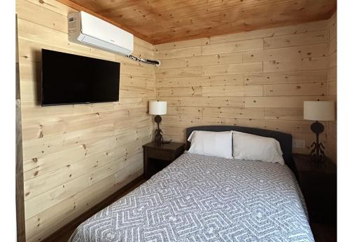 1 queen bed
