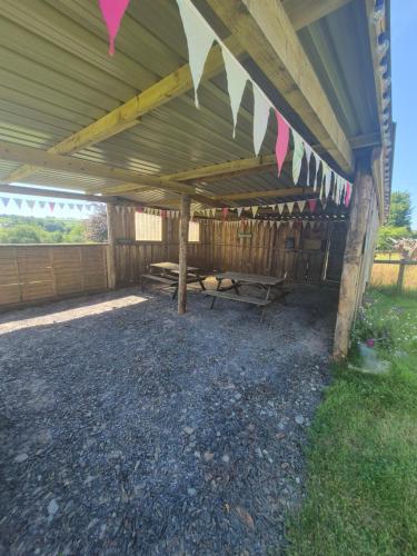 Iekārtas, Hendre Glamping Retreat, The Wren's Nest in Bwlch-y-groes