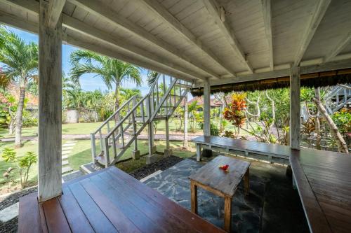 Abian Huts Lembongan12