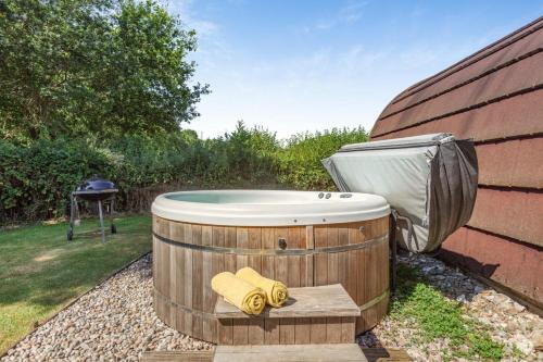 Seadmed, 1 Bed in Combe St. Nicholas oc-b35052 in Higher Wambrook