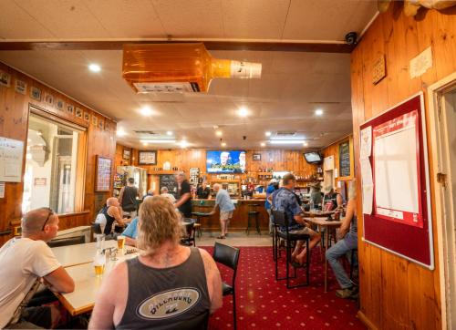 Pastoral Hotel Motel Echuca CBD in Echuca